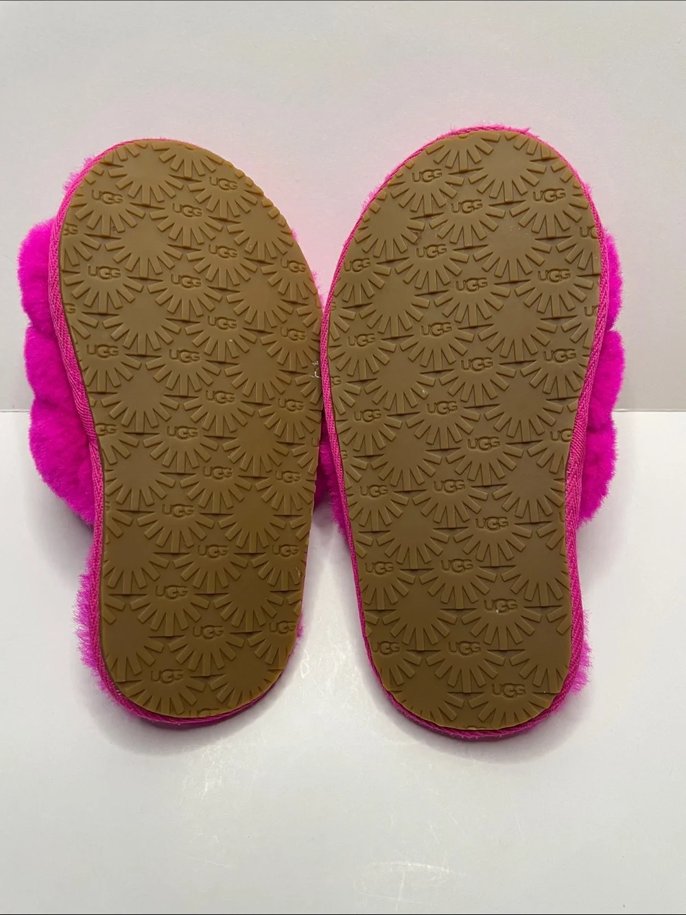 NWOT UGG.  Kids Plush Fuzzy Slide Slippers - Pink.  Size 9